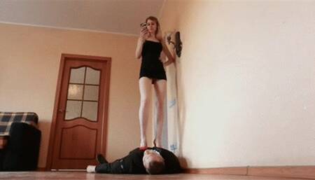 Mabel uses guys' bodies as doormats