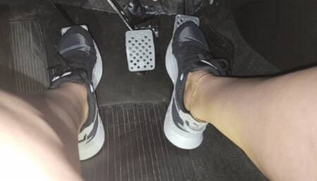 Cory Burns Rubber & Floors The Camaro to 100