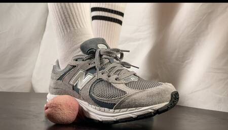 A Shoejob in New Balance 2002 Sneakers - Cockcrush and Shoejob in sneakers and crew socks - multicam edit - HD quality