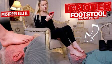 A slaves face as my footrest ( Foot Domination with Misterss Elli H ) - FULL HD MP4