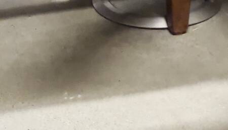 Closeup Extreme Dangling in Maddens-Risky catch