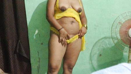 Mein Apni Choot Ke Saath Khelte Khelte Jhad Gayi