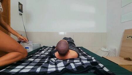 Face sitting teen sexy domme, part 1, by Goddess Mayara and Slave Covared, (cam by Manu) FULL HD