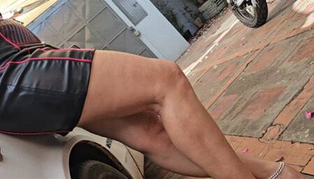 Milah Arches Fantasy Cranking battle on sexy pink sandals with the old Chevette