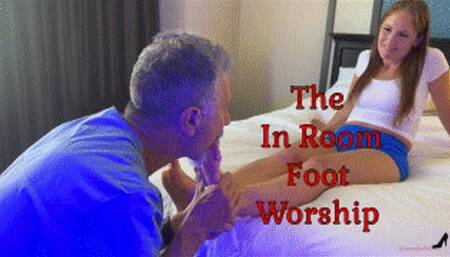In Room Foot Worship - Rachel Adams And Antickl Foot Massage with Oiled Feet, Wrinkled Soles, Toe Licking, Sole Licking, Toe Sucking, Oily Foot Play