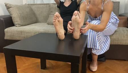 ROOMMATE WITH ITCHY SMELLY FUNGUS FEET - MP4 HD