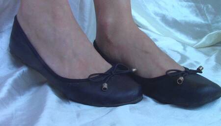 Used Black Ballet Flats Flex