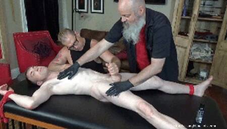 Four Hands on Skyler - High Def