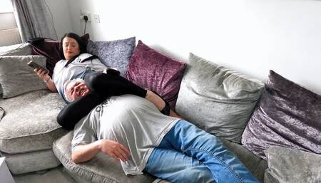 Neck Scissors In Wet Look Leggings