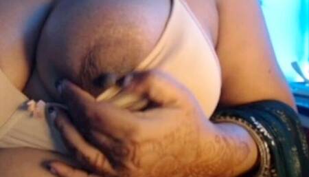 Solo Hot Girl Sexy Desi Hard Nipple Show.