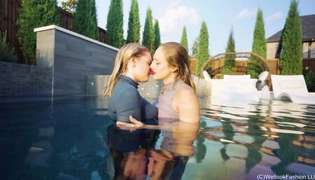 Camille and Summer - Hot Wet Kissing