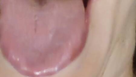 My uvula is swelling