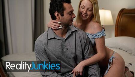 Deep Passion And Filled Up Pussy With Dazzling Babe Dixie Lynn & Brad Sterling