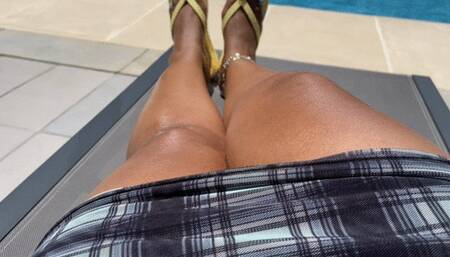 Balbina Big Legs and blue nails teasing in the pool