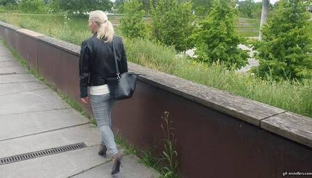 High Heel stuck and hole in Pantyhose wmv 1280 x 720