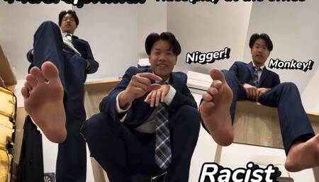 Macrophilia pov: Raceplay at the office