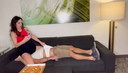 Ama Rio Punishes Pizza Delivery Driver For Being Late