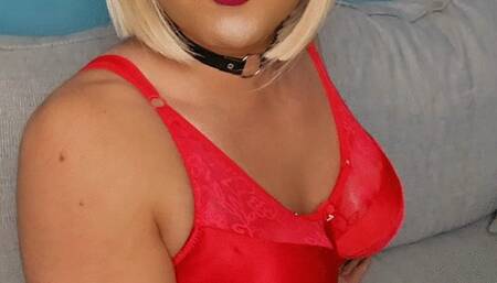 TRANNY foot fetish suck my feet while I wank in panties