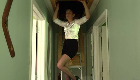 The Desperate Realtor (iPhone) - Sinthia Bee