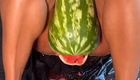 Absolute Legs #65 Watermelon squeezing 4K