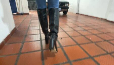 Dalilah accelerates the fiat 147 hard for a friend (custom)