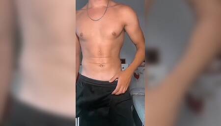 Monumental Latino Se Toca El Paquetev