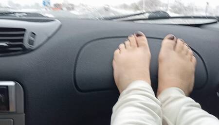 Foot fetish on a snowy day