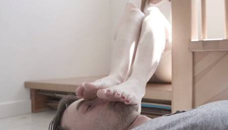 Susan - Footrest At The Stairs - HD 1280x720