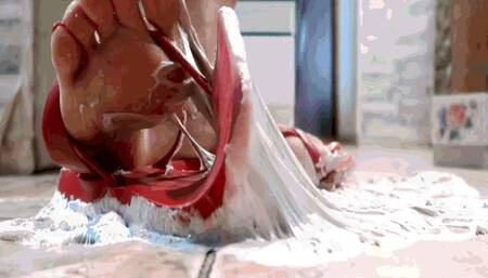 Spilled glue in the kitchen MP4 (1280x720) FHD