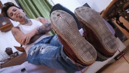 KINKY PUNK GIRL BECOMES YOUR MISTRESS:WORSHIP MY DIRTY, SMELLY, BROKEN SHOES!