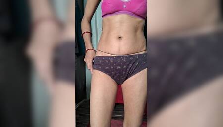 Desi Beautiful Girl Showing Her Nude Body