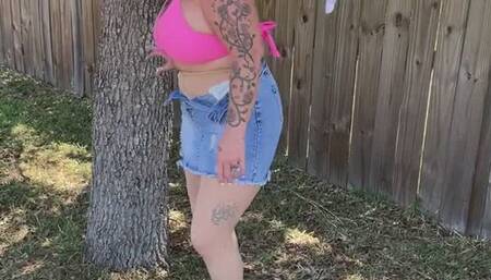 pantyhose fun in the back yard, would you like to be my neighbor