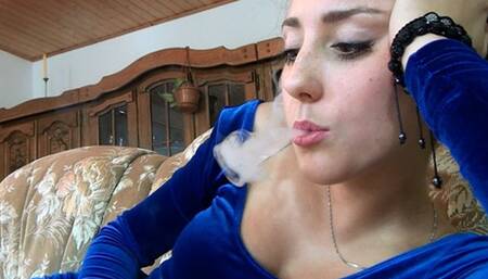 The Smoking Princess 5 HD-480