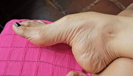 Milah Arches extreme close up of her sublime Highly Arched Feet