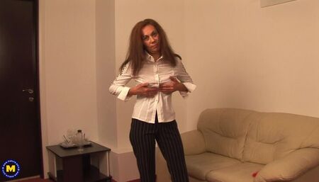 Horny mature slut grinding on the couch