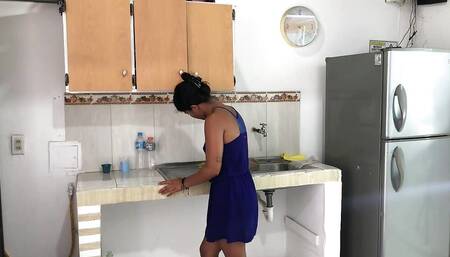 My Horny Stepsister Gives Me a Delicious Blowjob in the Kitchen of the House