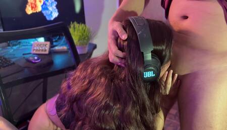 Fucked a Gamer Girl Hard, and She Got an Orgasm From the First Person Close-up