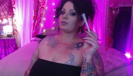 EVENING SMOKE WITH ERIKA NON NUDE