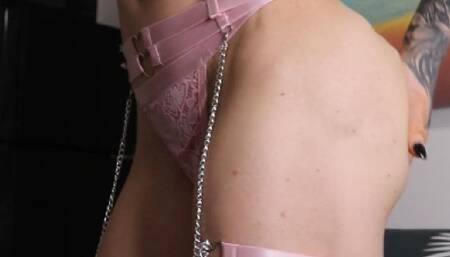 Post gym sweaty dildo fuck