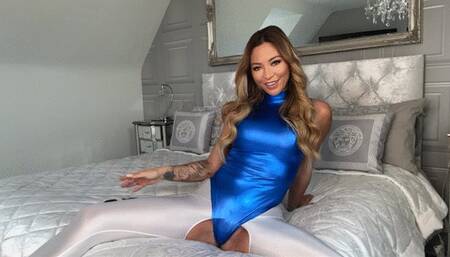 Cum for me in my Super Shiny Outfit