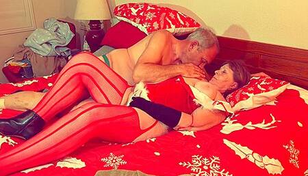 Granny Carmens Christmas In July Stick & Dick Orgasms Cams23h
