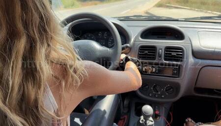 Lou and her Mother - Sandals drives - Shoulder POV