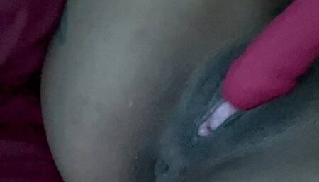 Making this horny pussy cum