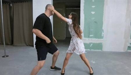 Rob broke through Naomi's defenses by attacking her stomach