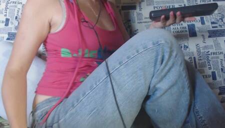 6th Monthes Pregnant Woman Smelly Farts and Sniff Her Own Farts, Wearing Jeans and T-shirt. Face Included in the Video