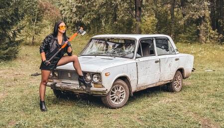 CRUSH CAR Kristina destroyed a car in high heels