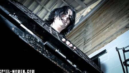 Black Widow Part 3 - locked in her hole *MOV*