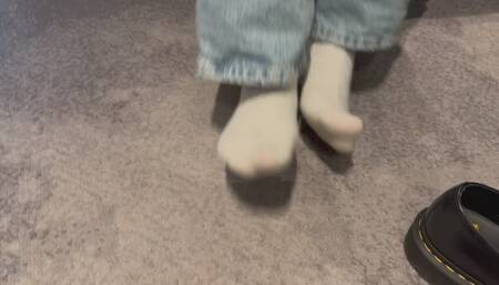 I just get rid of that itchy foot