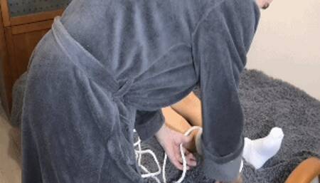 Bound slave gives blowjob to his patron ORDER l