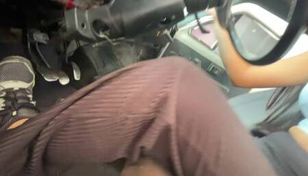 Dalilah has a hard turn on with stinky feet